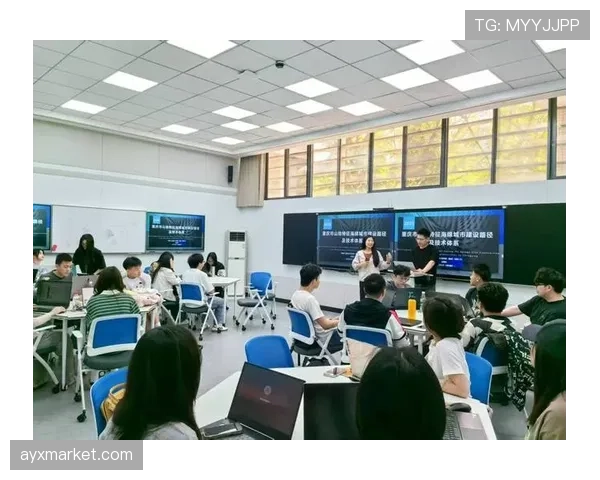 琼阿梅尼为何评价两极分化:战术定位与实战表现的落差解析 琼阿梅尼为何评价两极分化:战术定位与实战表现的落差解析